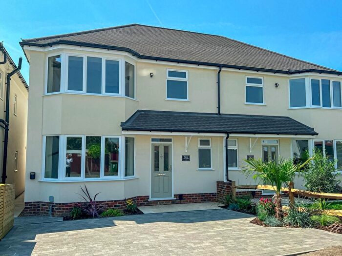 3 Bedroom Semi-Detached House For Sale In Berkeley Drive, West Molesey, KT8