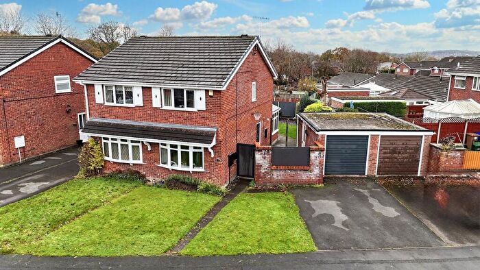 2 Bedroom Semi Detached House For Sale In Glencastle Way, Stoke-On-Trent, ST4