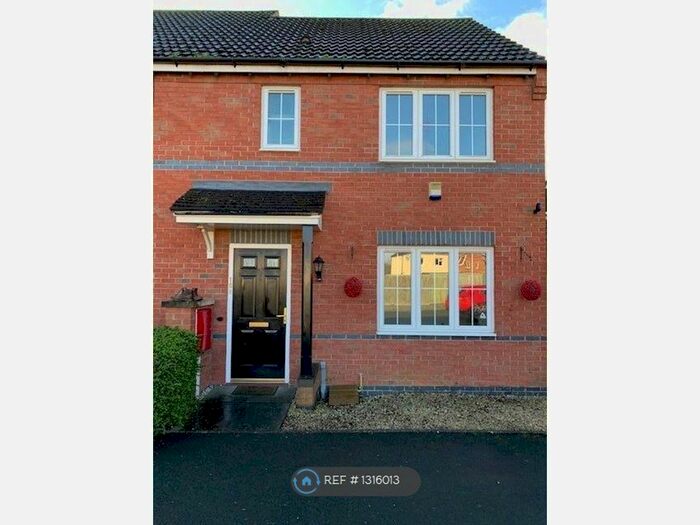 3 Bedroom Semi-Detached House To Rent In Heathcote Drive, Tamworth B78