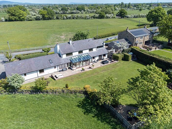 5 Bedroom Barn Conversion For Sale In Moorside Lane, Woodplumpton, PR4