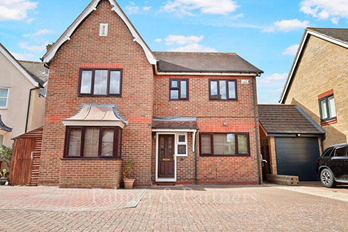 4 Bedroom Detached House To Rent In Hadrian Close, Colchester, Essex, CO4