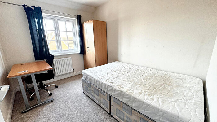 1 Bedroom Town House To Rent In Great Clover Leaze, Bristol, Gloucestershire, BS16