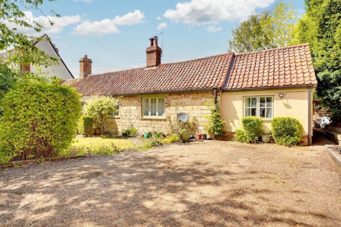 3 Bedroom Semi-Detached House For Sale In High Street, Chippenham, CB7