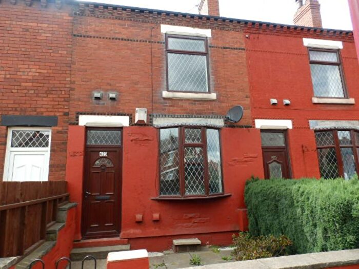 3 Bedroom Terraced House To Rent In Leeds Road, Wakefield, West Yorkshire, Uk, WF1