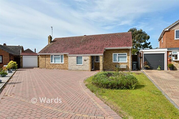 3 Bedroom Detached Bungalow For Sale In Hiller Close, Broadstairs, Kent, CT10
