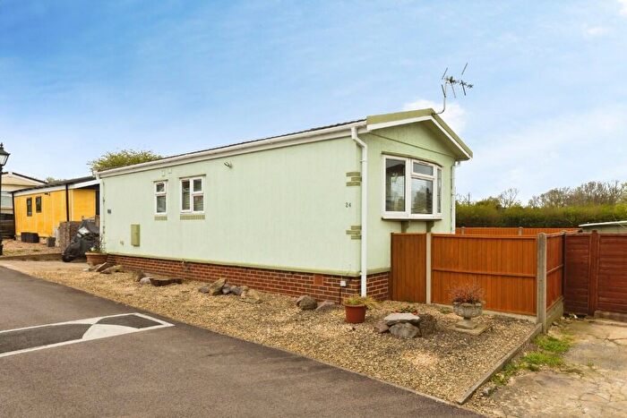 1 Bedroom Park Home For Sale In Bamfurlong Lane, GL51