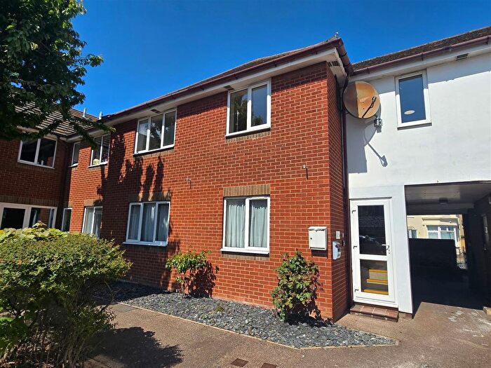 2 Bedroom Flat For Sale In Trafalgar Court, Great Yarmouth, NR30