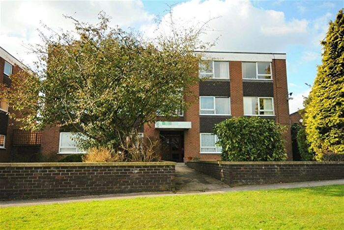 1 Bedroom Flat To Rent In Heaton Mersey, Stockport, SK4