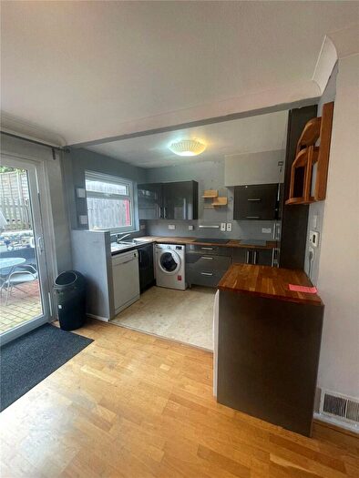 3 Bedroom Terraced House For Sale In Deepfield Way, Coulsdon, CR5