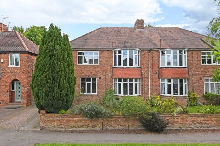 2 Bedroom Flat To Rent In Manor Drive North, York, North Yorkshire, YO26