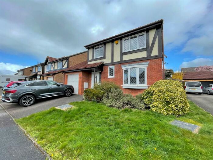 4 Bedroom House To Rent In Ottrells Mead, Bradley Stoke, Bristol, BS32