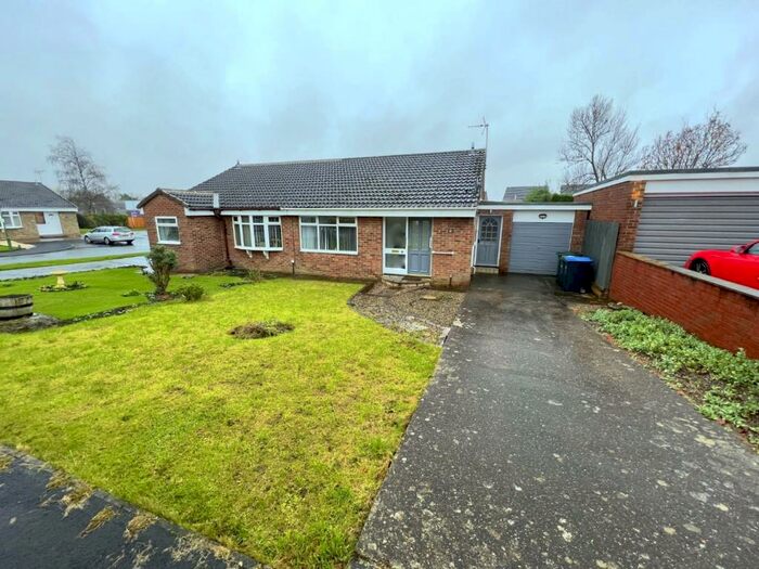 2 Bedroom Semi-Detached Bungalow To Rent In Oakfield Crescent, Bowburn, Durham, DH6