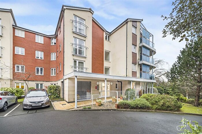 1 Bedroom Flat For Sale In Pantygwydr Court, Sketty Road Swansea, SA2