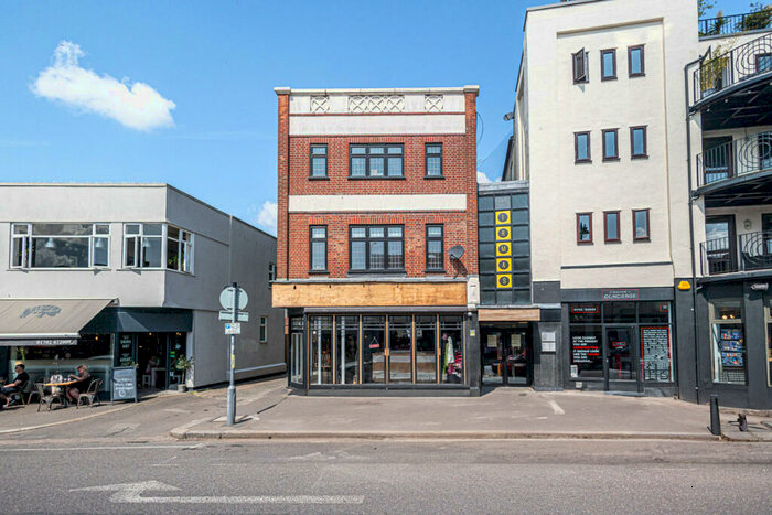 2 Bedroom Flat To Rent In Elm Road, Leigh-on-sea, SS9