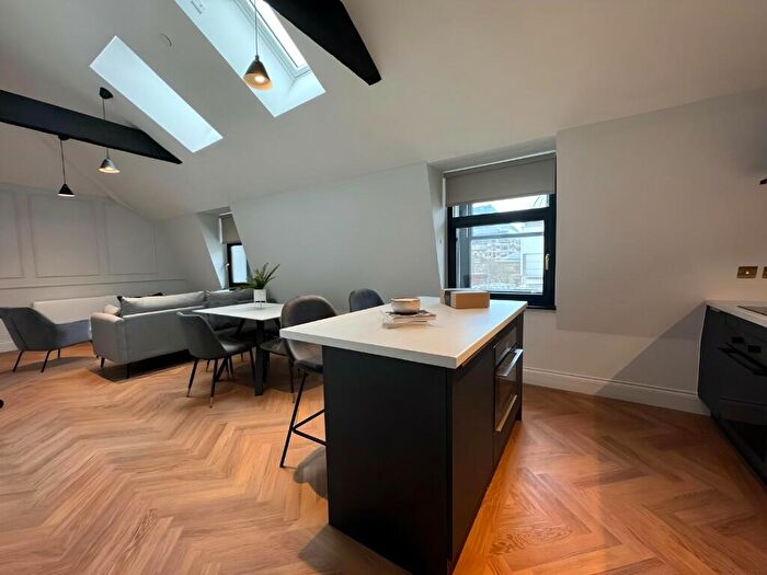 2 Bedroom Apartment To Rent In South King Street, Manchester, Greater Manchester, M2