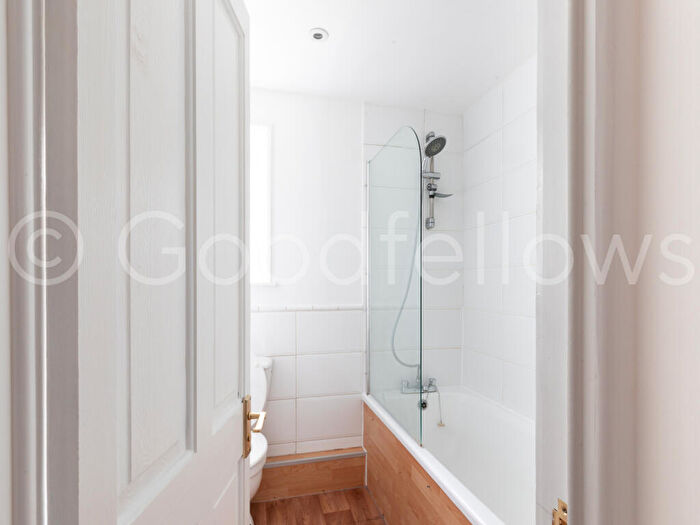 2 Bedroom End Of Terrace House To Rent In Farm Road, Morden, SM4