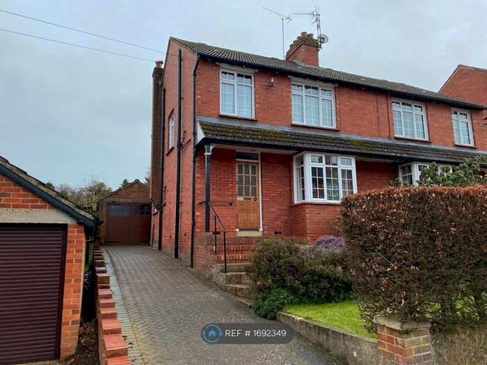 3 Bedroom Semi-Detached House To Rent In Cleardene, Dorking, RH4