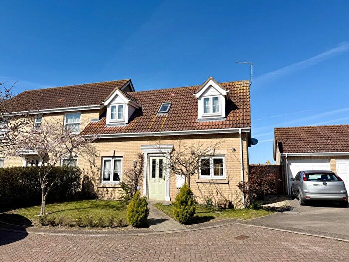 2 Bedroom Semi-Detached House For Sale In St Andrews Close, Sutton, Ely, Cambs, CB6