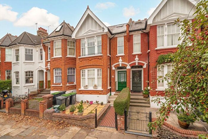 4 Bedroom Flat To Rent In Grasmere Road, London, N10