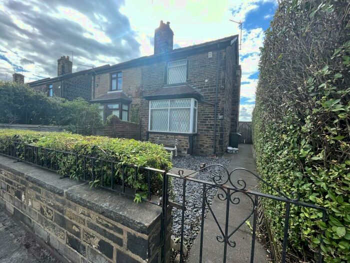 2 Bedroom Semi-Detached House To Rent In Bryanstone Road, Bradford, BD4