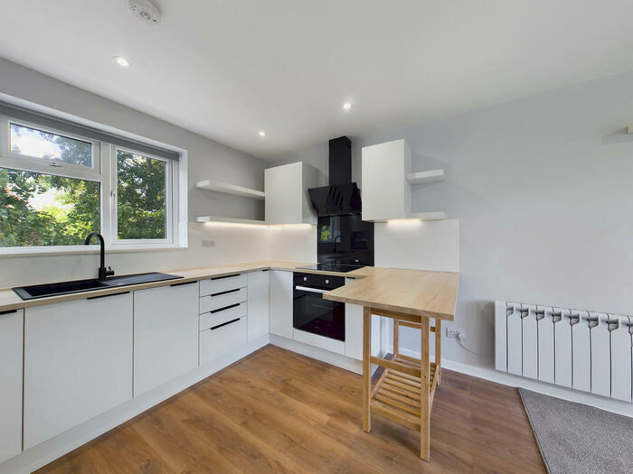 1 Bedroom Flat To Rent In Blackbridge Court, Blackbridge Lane, RH12