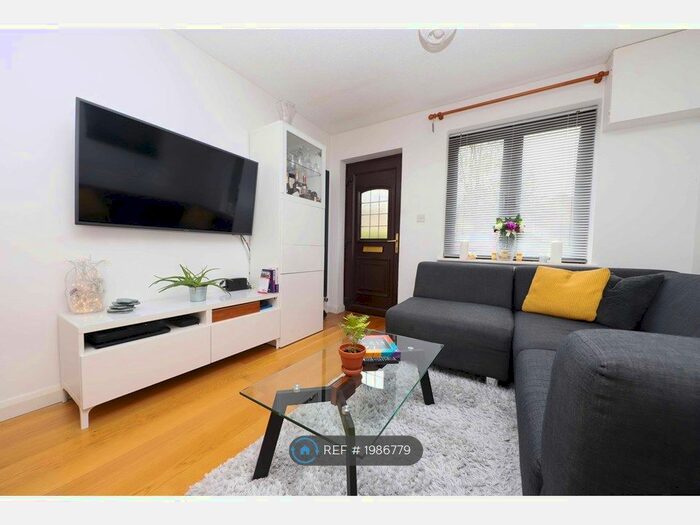 1 Bedroom Terraced House To Rent In Constable Close, Hayes, UB4