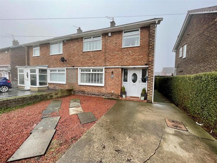 3 Bedroom Semi Detached House For Sale In Teal Road, Darlington, DL1