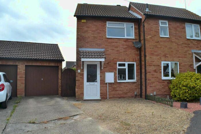 2 Bedroom Semi-Detached House To Rent In Constable Road, Swindon, SN2