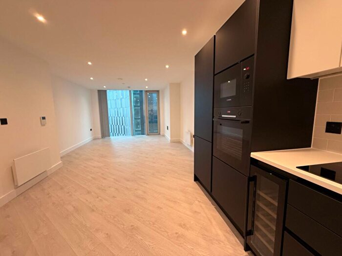 1 Bedroom Apartment To Rent In Trinity Way, Manchester, M3