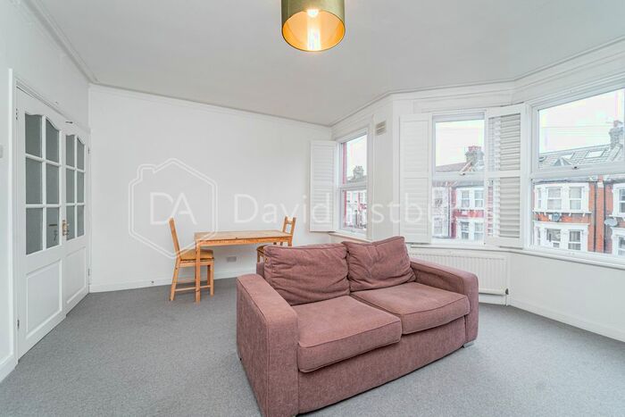 2 Bedroom Flat To Rent In Imperial Road, Bounds Green, London, N22
