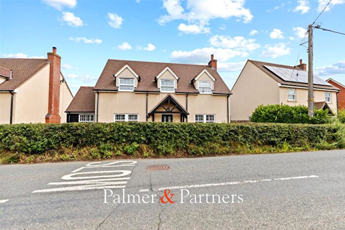 3 Bedroom Detached House For Sale In Moors Close, Great Bentley, Colchester, Essex, CO7