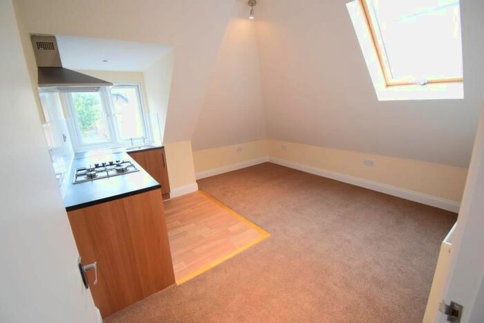 1 Bedroom Flat To Rent In Southwark Park Road, London, SE16