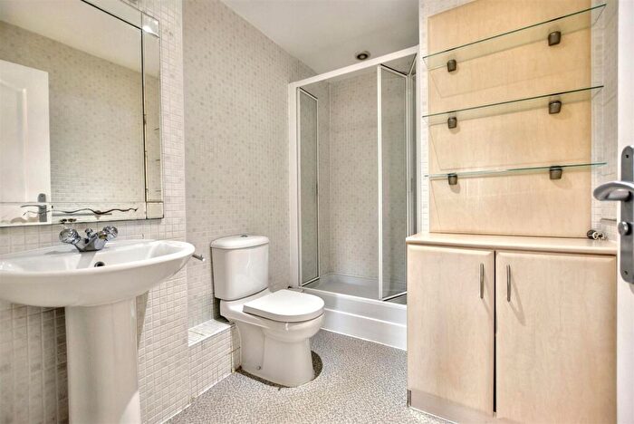 4 Bedroom Terraced House To Rent In Medway Court, Aylesford, ME20
