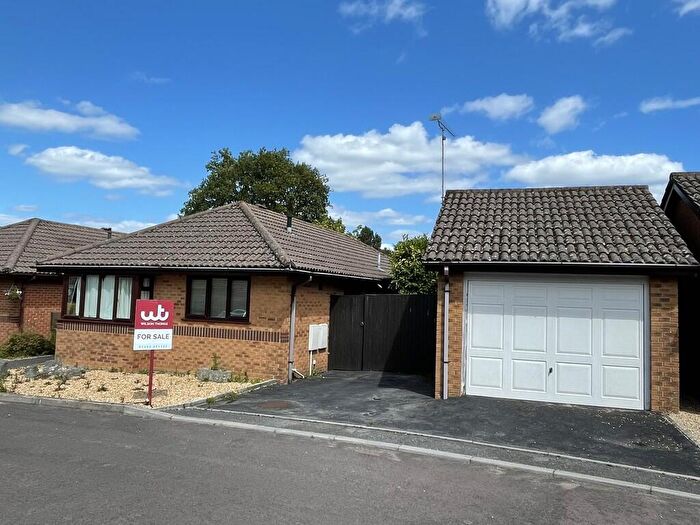 3 Bedroom Detached Bungalow For Sale In Beacon Gardens, Broadstone, BH18