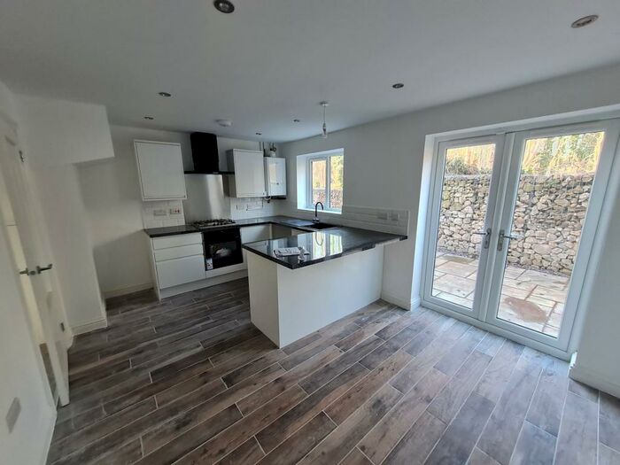 3 Bedroom House To Rent In Thompson Terrace, Askern, Doncaster, DN6