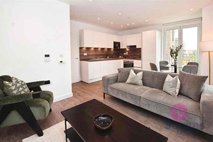 2 Bedroom Flat To Rent In Medawar Drive, Mill Hill, NW7