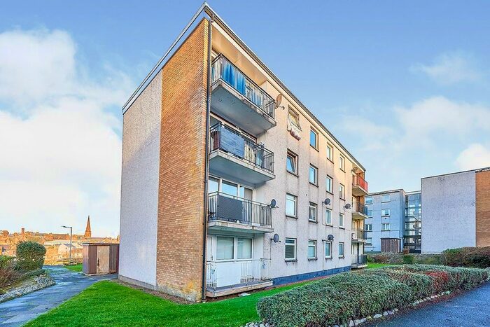 3 Bedroom Flat To Rent In Church Street, Dumfries, DG2