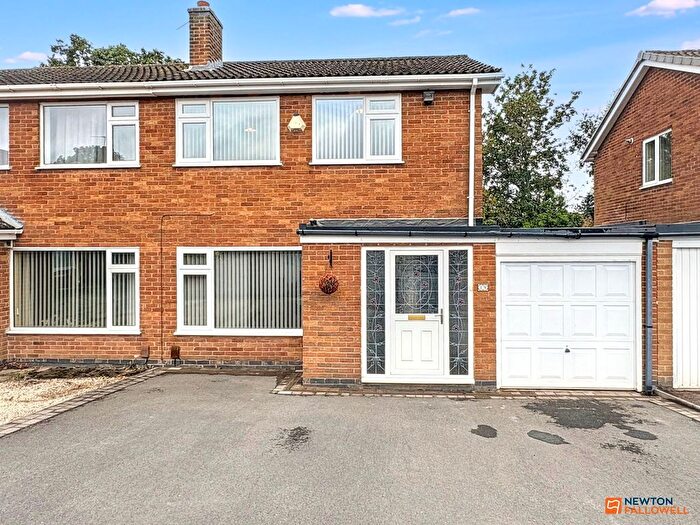 3 Bedroom Semi-Detached House For Sale In Dunbar Road, Coalville, LE67