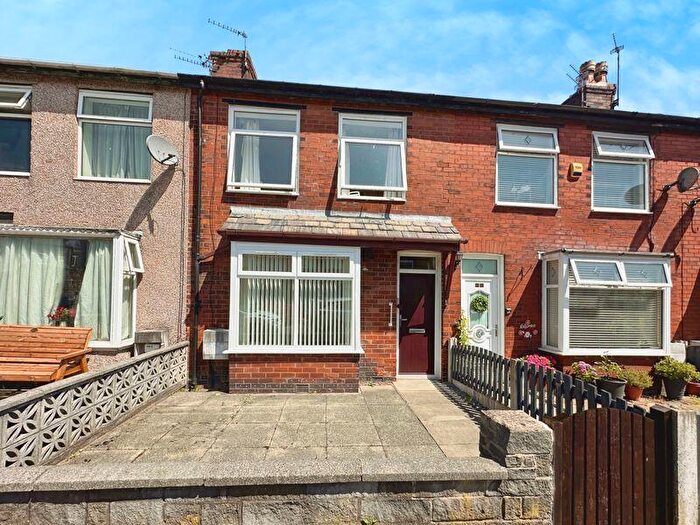 3 Bedroom Terraced House For Sale In Robert Street, Bury, BL8