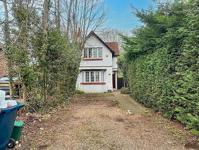 3 Bedroom Semi-Detached House To Rent In Rickmansworth Road, Pinner, HA5
