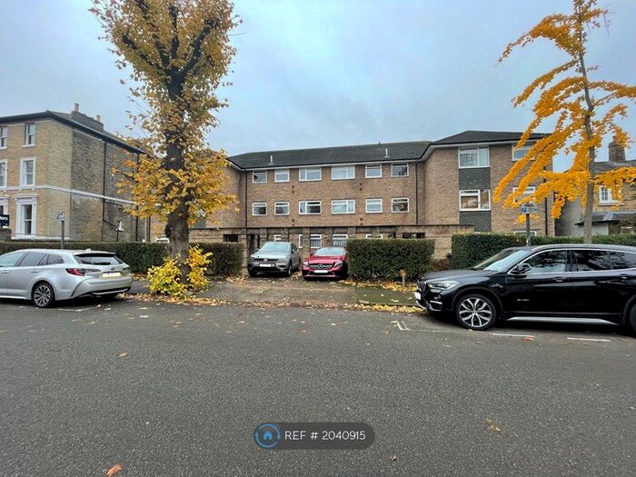 2 Bedroom Flat To Rent In Catherine Road, Surbiton, KT6