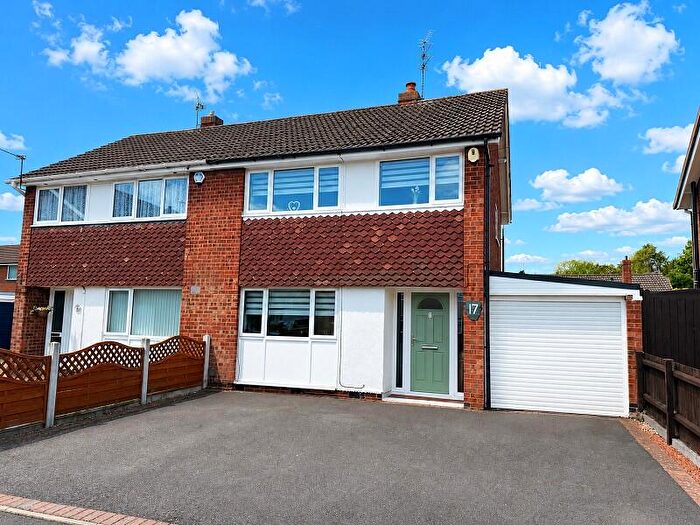 3 Bedroom Semi Detached House For Sale In Oxford Drive, Wigston, Leicestershire., LE18