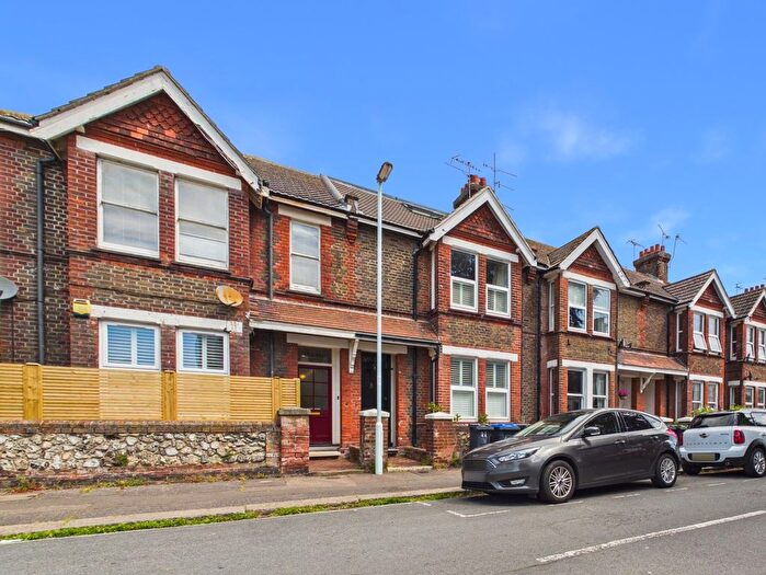 2 Bedroom Flat To Rent In Bridge Road, Worthing, BN14