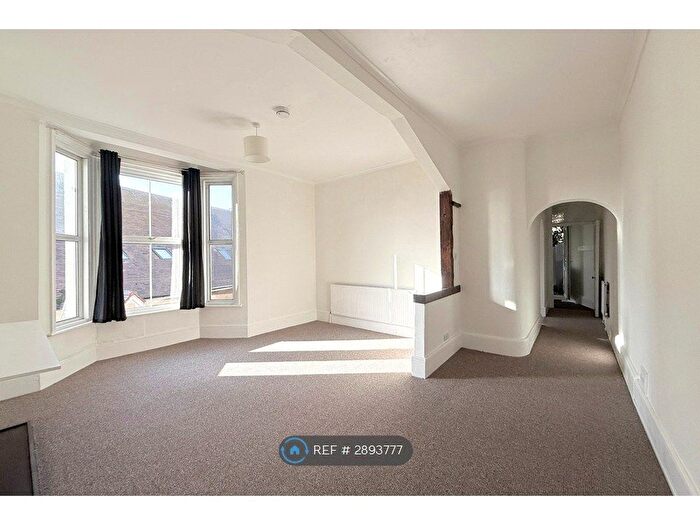 2 Bedroom Maisonette To Rent In Portland Villas, Hastings, TN34