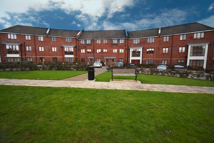 2 Bedroom Flat To Rent In Atkins House, Peggs Way, Basingstoke, RG24