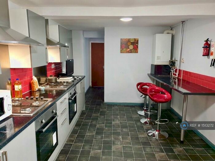 7 Bedroom Semi-Detached House To Rent In Carnarvon Road, Reading, RG1