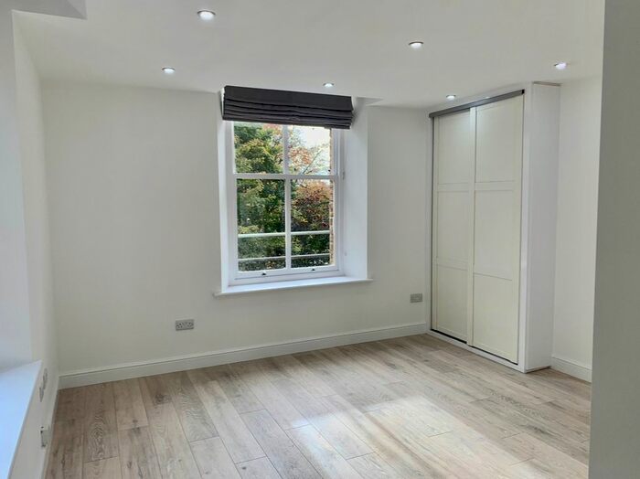 4 Bedroom Terraced House To Rent In Bristow Road, Hounslow, TW3