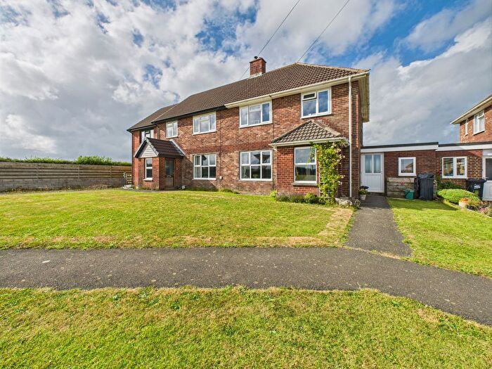 3 Bedroom Semi-Detached House For Sale In Cleave Crescent, Woodford, EX23