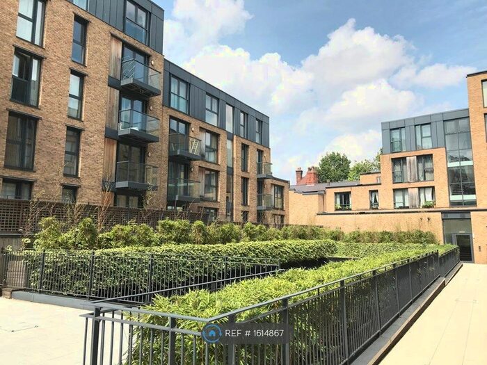 Studio To Rent In Southside, Birmingham, B5