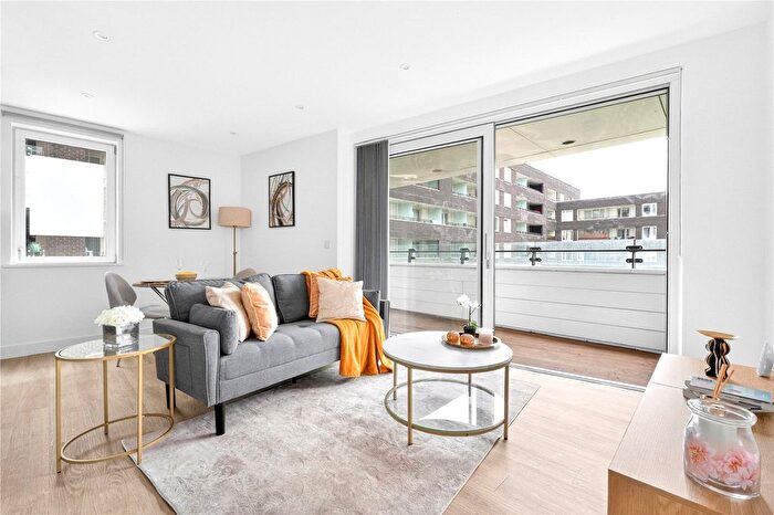 1 Bedroom Flat For Sale In Beck Square, Leyton, London, E10